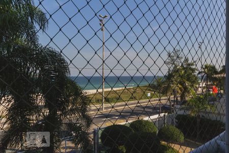 Apartamento à venda com 85m², 2 quartos e 2 vagas Apartamento à venda com 85m², 2 quartos e 2 vagasVista da Varanda