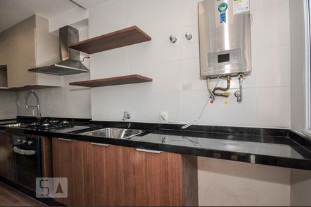 Apartamento à venda com 98m², 2 quartos e 2 vagas Apartamento à venda com 98m², 2 quartos e 2 vagasCozinha e Área de Serviço