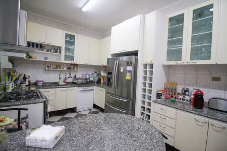 Casa à venda com 500m², 7 quartos e 3 vagas Casa à venda com 500m², 7 quartos e 3 vagasCozinha