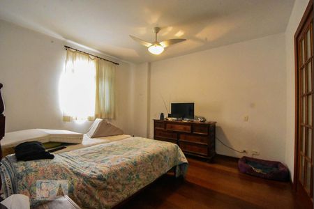 Apartamento à venda com 340m², 4 quartos e 2 vagasSuíte 01