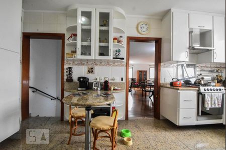 Apartamento à venda com 340m², 4 quartos e 2 vagasCozinha