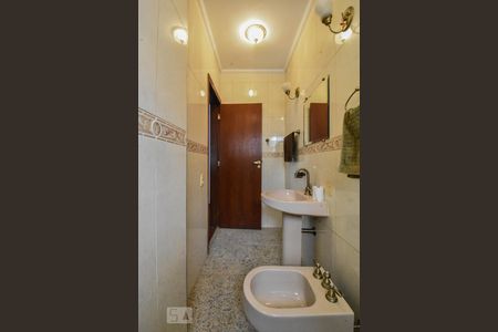 Apartamento à venda com 340m², 4 quartos e 2 vagasBanheiro 01