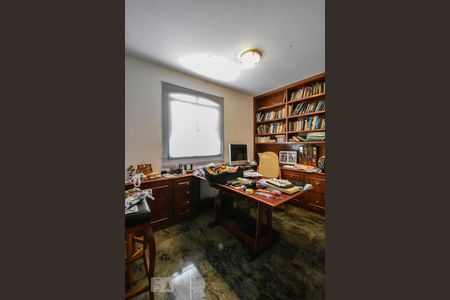 Apartamento à venda com 340m², 4 quartos e 2 vagasEscritório