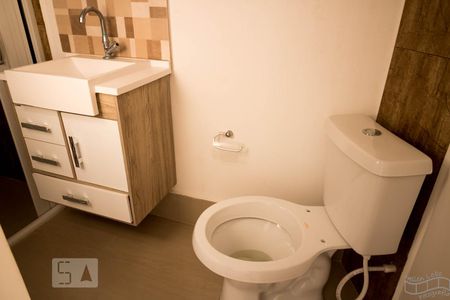 Banheiro  de casa para alugar com 1 quarto, 110m² em Silveira, Santo André