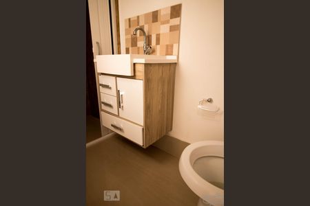 Banheiro  de casa para alugar com 1 quarto, 110m² em Silveira, Santo André