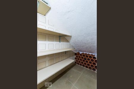 Casa à venda com 396m², 5 quartos e 4 vagas Casa à venda com 396m², 5 quartos e 4 vagasCozinha - Despensa