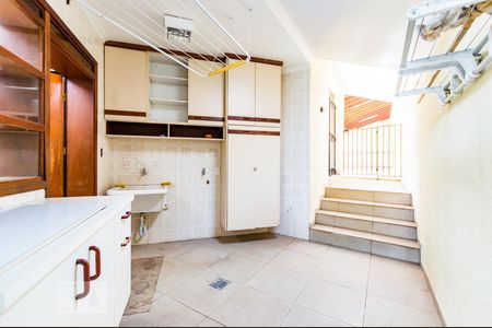 Casa à venda com 396m², 5 quartos e 4 vagas Casa à venda com 396m², 5 quartos e 4 vagasÁrea de Serviço