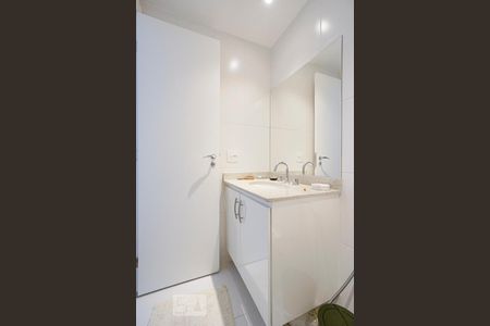 Banheiro de apartamento para alugar com 2 quartos, 64m² em Tatuapé, São Paulo