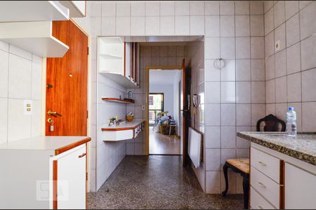 Apartamento à venda com 85m², 2 quartos e 1 vaga Apartamento à venda com 85m², 2 quartos e 1 vagaCozinha