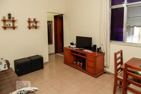 Sala de apartamento para alugar com 1 quarto, 46m² em Pilares, Rio de Janeiro