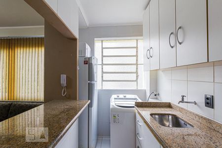 Apartamento à venda com 40m², 1 quarto e 1 vaga Apartamento à venda com 40m², 1 quarto e 1 vagaCozinha e Área de Serviço