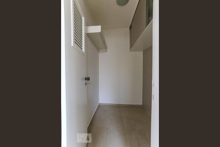 Apartamento à venda com 72m², 2 quartos e 1 vaga Apartamento à venda com 72m², 2 quartos e 1 vagaQuarto de Serviço