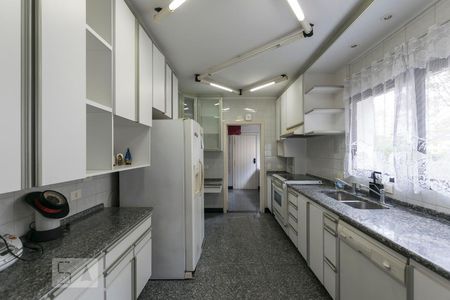 Apartamento à venda com 220m², 4 quartos e 4 vagasCozinha