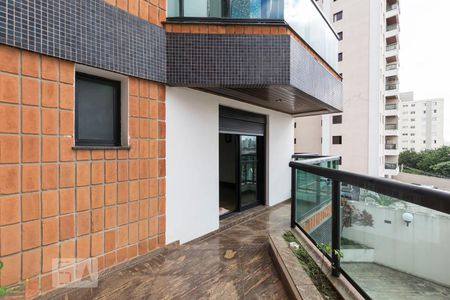 Apartamento à venda com 220m², 4 quartos e 4 vagasQuarto 4 - Suíte/ Varanda