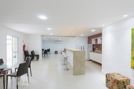 Apartamento à venda com 130m², 3 quartos e 2 vagas Apartamento à venda com 130m², 3 quartos e 2 vagasSalão de Festas