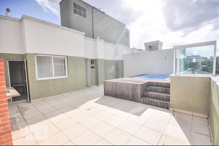 Apartamento à venda com 130m², 3 quartos e 2 vagas Apartamento à venda com 130m², 3 quartos e 2 vagasÁrea Externa - Cobertura