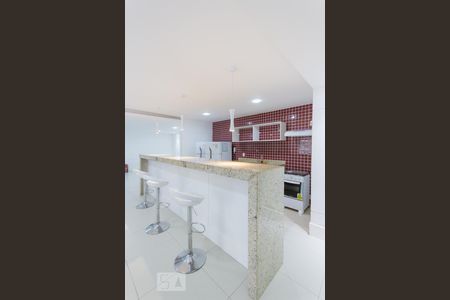 Apartamento à venda com 130m², 3 quartos e 2 vagas Apartamento à venda com 130m², 3 quartos e 2 vagasSalão de Festas