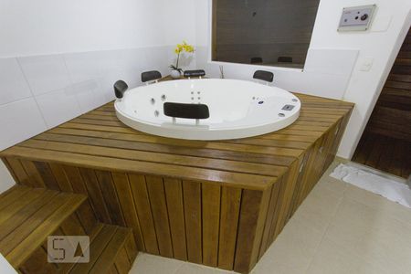 Apartamento à venda com 130m², 3 quartos e 2 vagas Apartamento à venda com 130m², 3 quartos e 2 vagasSpa