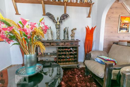 Casa à venda com 240m², 4 quartos e 1 vagaSala