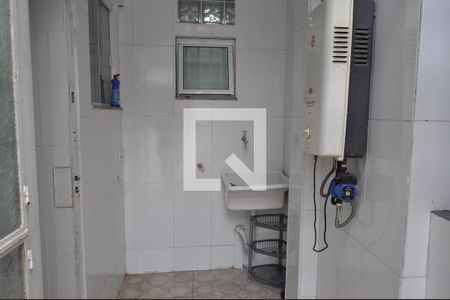 Casa à venda com 183m², 4 quartos e 1 vagaÁrea de Serviço