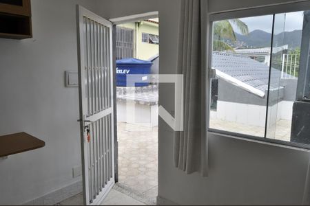 Casa à venda com 183m², 4 quartos e 1 vagaQuarto de Serviço