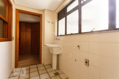 Apartamento à venda com 140m², 3 quartos e 1 vagaÁrea de Serviço