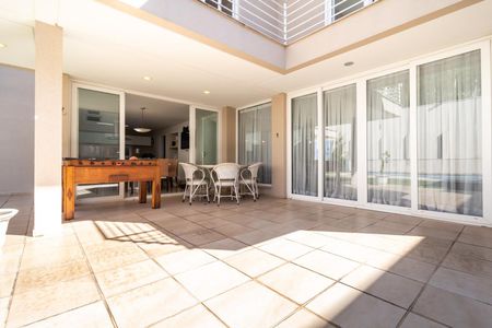 Casa de condomínio à venda com 460m², 4 quartos e 5 vagasÁrea Externa