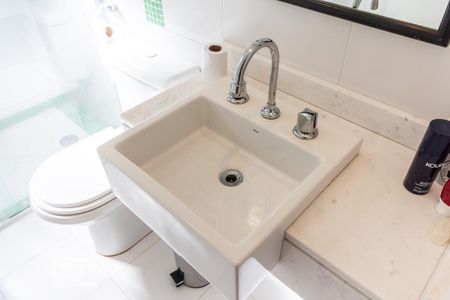 Casa de condomínio à venda com 460m², 4 quartos e 5 vagasDetalhe do Banheiro da Suíte 1