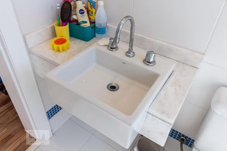 Casa de condomínio à venda com 460m², 4 quartos e 5 vagasDetalhe do Banheiro da Suíte 4