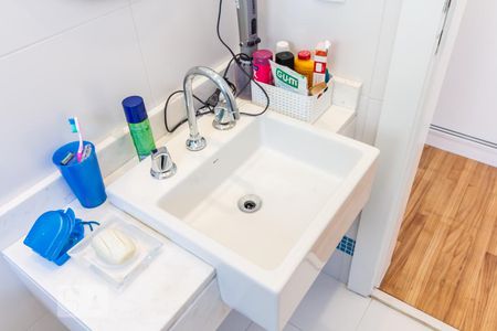 Casa de condomínio à venda com 460m², 4 quartos e 5 vagasDetalhe do Banheiro da Suíte 3