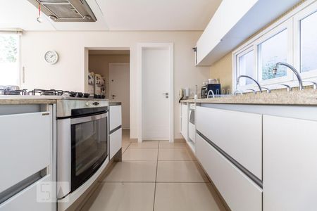 Casa de condomínio à venda com 460m², 4 quartos e 5 vagasCozinha