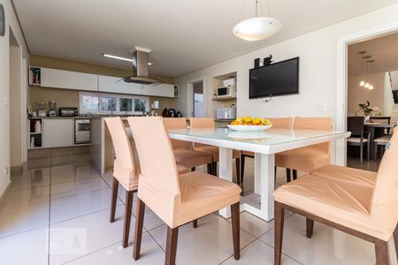 Casa de condomínio à venda com 460m², 4 quartos e 5 vagasCozinha