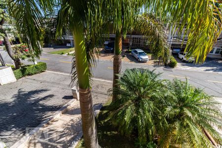 Casa de condomínio à venda com 460m², 4 quartos e 5 vagasVista da Suíte 1