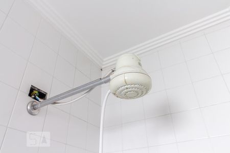 Casa de condomínio à venda com 460m², 4 quartos e 5 vagasDetalhe do Banheiro de Serviço