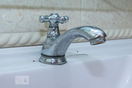 Banheiro de apartamento à venda com 2 quartos, 54m² em Engenho de Dentro, Rio de Janeiro