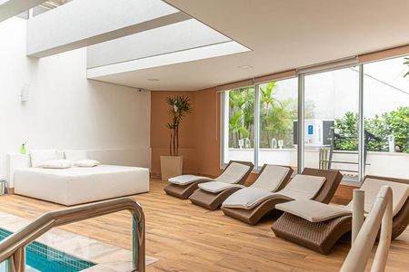 Studio à venda com 36m², 1 quarto e 1 vaga Studio à venda com 36m², 1 quarto e 1 vagaÁrea comum - Piscina aquecida
