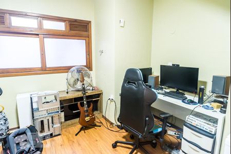 Apartamento à venda com 147m², 2 quartos e 2 vagasEscritório