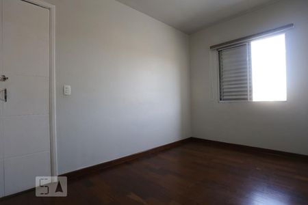 quarto 01 de apartamento à venda com 2 quartos, 65m² em Km 18, Osasco