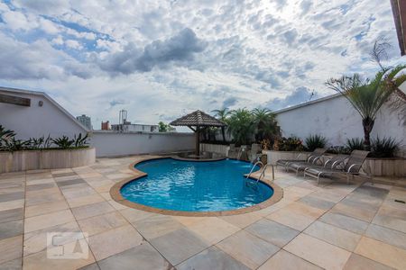 Casa à venda com 150m², 5 quartos e 5 vagasPiscina