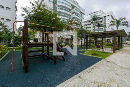 Apartamento à venda com 316m², 4 quartos e 2 vagas Apartamento à venda com 316m², 4 quartos e 2 vagasÁrea Comum Playground