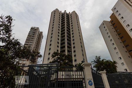 Apartamento à venda com 150m², 3 quartos e 2 vagasFachada - Condomínio