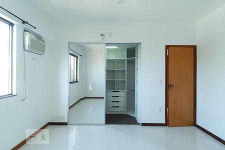 Apartamento à venda com 93m², 3 quartos e 1 vagaCloset Quarto 3 - Suíte