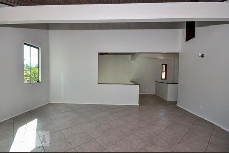Casa de condomínio à venda com 480m², 5 quartos e 2 vagas Casa de condomínio à venda com 480m², 5 quartos e 2 vagasSala - 2o Andar
