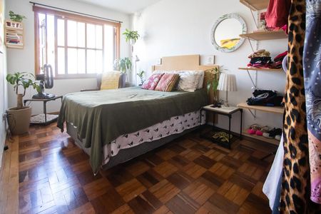 Quarto 1 de apartamento à venda com 2 quartos, 59m² em Menino Deus, Porto Alegre