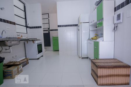 Cozinha de apartamento para alugar com 2 quartos, 70m² em Barra Funda, São Paulo