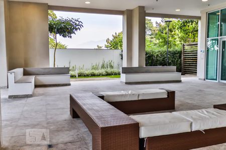 Apartamento à venda com 78m², 2 quartos e 1 vaga Apartamento à venda com 78m², 2 quartos e 1 vagaÁrea Comum