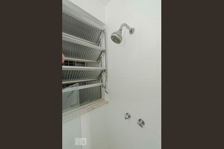 Banheiro de apartamento à venda com 2 quartos, 75m² em Grajaú, Rio de Janeiro