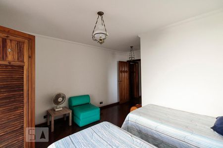 Casa à venda com 400m², 4 quartos e 4 vagas Casa à venda com 400m², 4 quartos e 4 vagasSuite 1