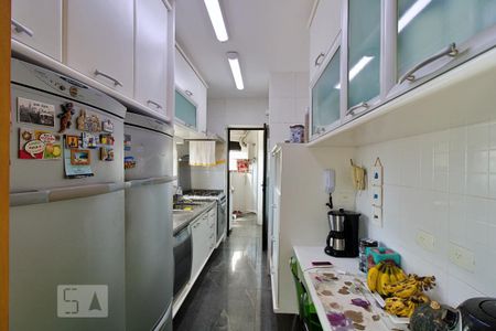 Apartamento à venda com 108m², 3 quartos e 3 vagas Apartamento à venda com 108m², 3 quartos e 3 vagasCozinha