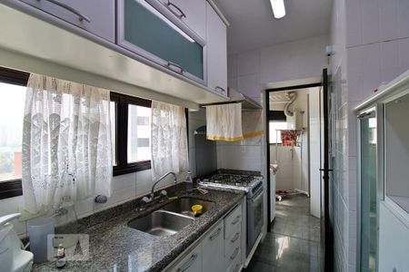 Apartamento à venda com 108m², 3 quartos e 3 vagas Apartamento à venda com 108m², 3 quartos e 3 vagasCozinha